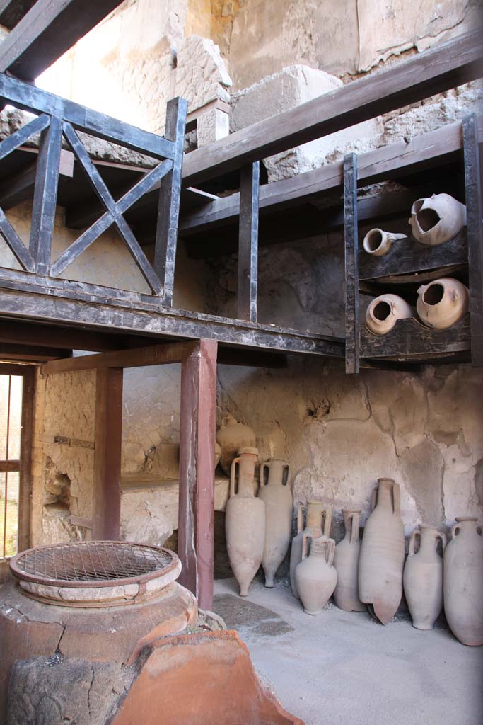 V.6 Herculaneum. April 2014. South-east corner, upper and lower levels. 
Photo courtesy of Klaus Heese.